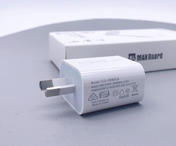 Maxguard PD wall charger SDC20W